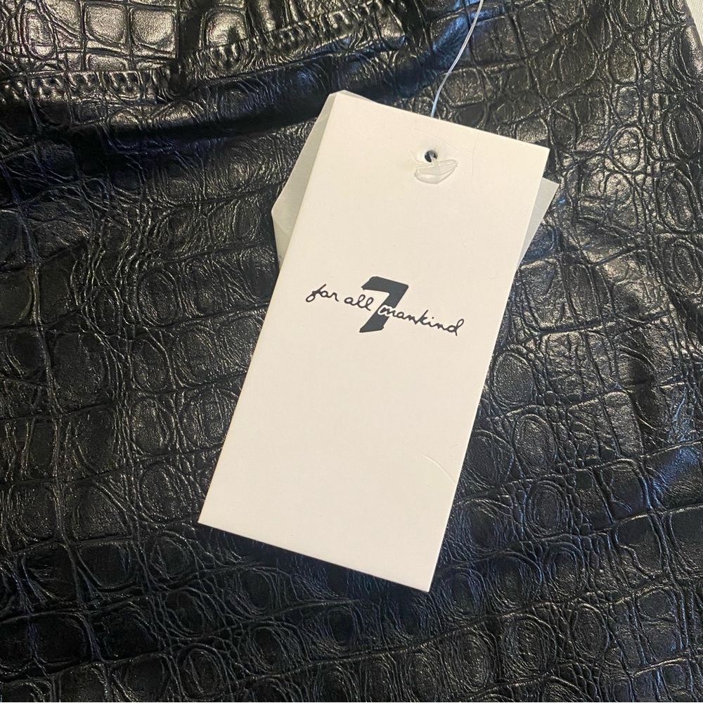 NWT 7 For All Mankind Croc Embossed Faux Leather Leggings in Black - Size L - Picture 6 of 15